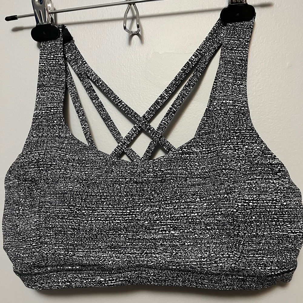 Lululemon size 8 sports bra EUC